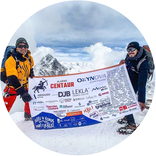 OxyNova Hyperbaric sponsor for an Everest expedition